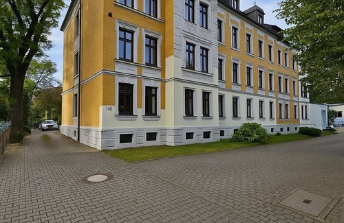 Chemnitz Apartment | Spacious apartment with 2 parking spaces/Wifi/quiet & central