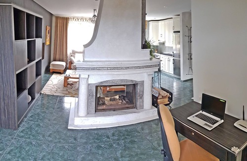Siauliai Apartment | Spacious apartment with fireplace in the middle of the town