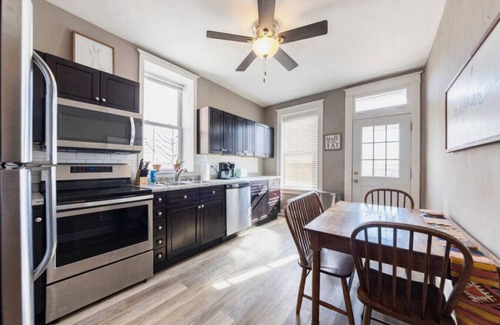 St. Louis Apartment | Spacious apartment with movie projector, office, and walk in closet