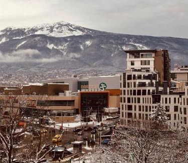Lozenets Apartment | Spacious apartment with a Mountain view, big balcony and parking