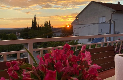 Punat Apartment | Spacious apartment with beautiful sea views - Croatia 1