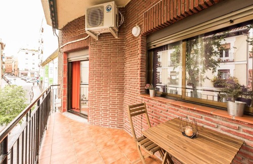 Embajadores Apartment | Spacious apartment with terrace. 3bed in the center