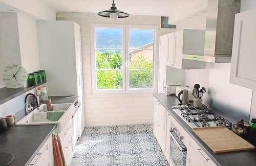 Chorges Apartment | Spacious apartment with terrace 5 minutes' walk from the center