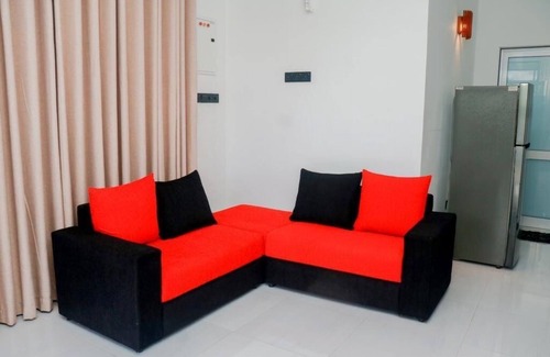 Kamburugamuwa Apartment | Spacious apartment with 13 bedrooms with bathrooms.Fiber wifi also have