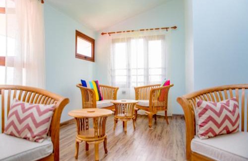 Mahe Island Apartment | Spacious apartment with sea view, Au Cap, 124 m²