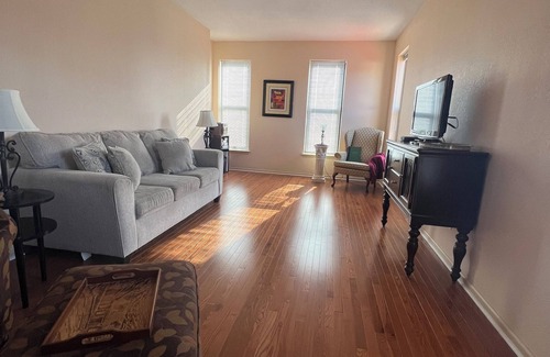 Milan Apartment | Spacious Apt in Vibrant Downtown Milan Michigan, Between Ann Arbor and Detroit