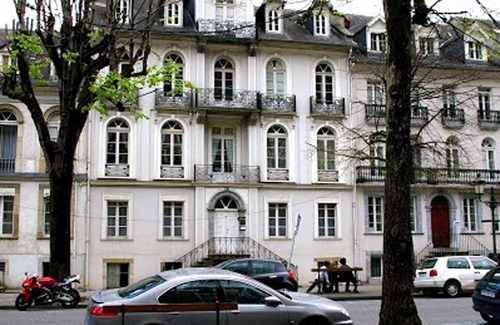 Bagneres-de-Luchon Apartment | Spacious apt type 5 of 95m ², large volume, HEATED POOL