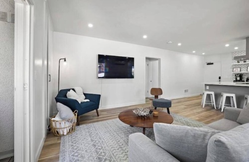 Pasadena Apartment | Spacious Apt w/2BR - City Center