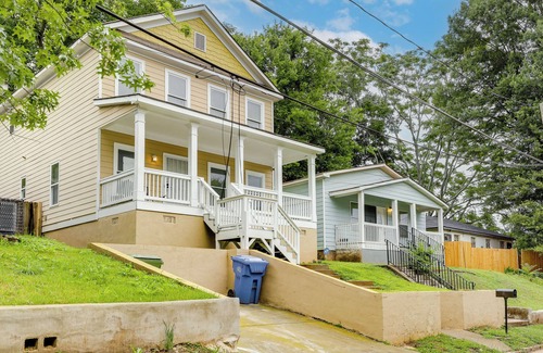 Pittsburgh Cottage | Spacious Atlanta Home ~ 2 Mi to Downtown!