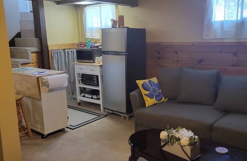 South Ogden Apartment | Spacious basement Apt near Skiing and Weber State, Hill AFB and more.nn
