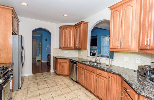 The Commons House | Spacious Bayside Resort – Sleeps 14, Minutes from Sun Ridge Pool!