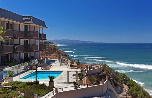 Solana Beach Condo | Spacious Beach Front Condo-Resort Like Amenities Pool And Spa