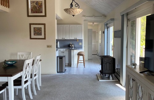 Eastward Look House | Spacious beach house with front and back yards, short walk to Scarborough beach