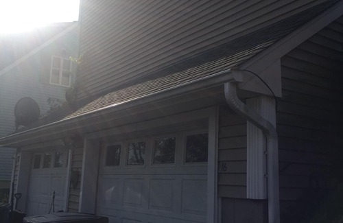 Niantic House | Spacious Beach House walking distance to the beach
