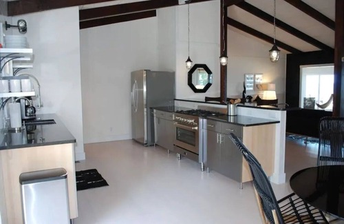 Point Lookout House | Spacious Beachfront 2 Homes in 1 Family Stay, 7 Beds/Sleeps 14, 90 Mins from DC