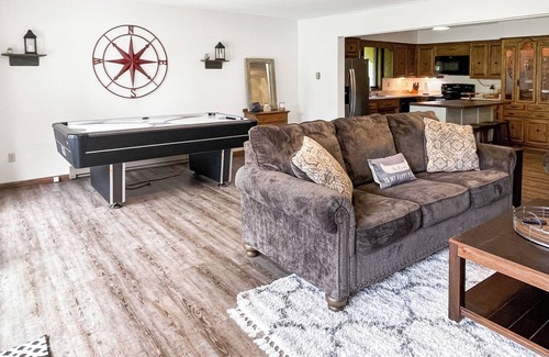Pine River House | Spacious Beachfront Retreat with Kayaks, close to all "Lakes Area" attractions
