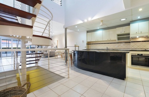 Cullen Bay Apartment | Spacious Beachside Retreat, Plunge Pool + Patio