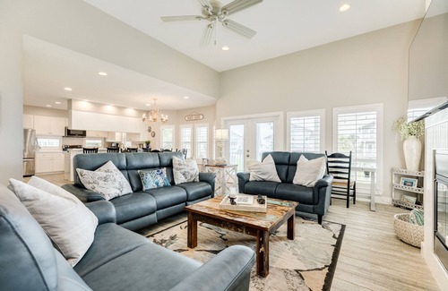 Pirates Beach West House | Spacious Beachside Home w/Long Gulf View, Covered Deck & Huge Primary Suite