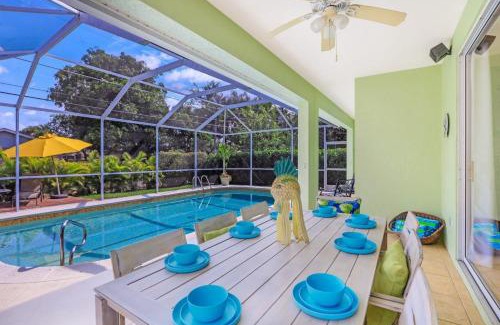 Naples Park House | Spacious Beautiful 4 Bed 3 Bath Pool Near Beach