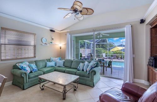 Naples Park House | Spacious Beautiful 4 Bed 3 Bath Pool Near Beach