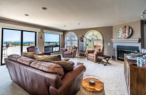Roseville - Fleet Ridge House | Spacious Beautiful Home with Stunning Bay Views
