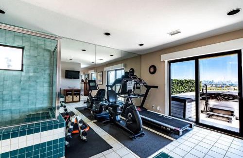 Roseville - Fleet Ridge House | Spacious Beautiful Home with Stunning Bay Views