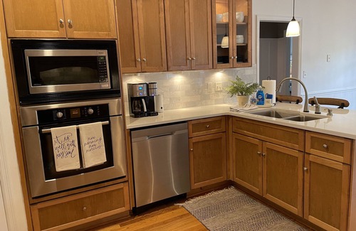 Evans House | Spacious & Beautiful Masters Rental Close To Tournament