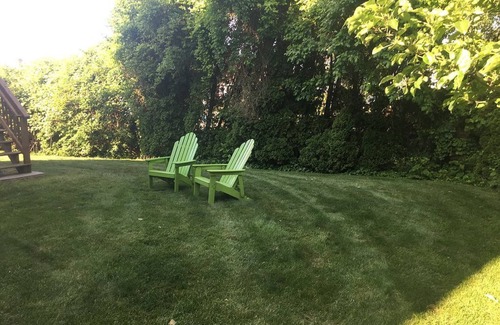 Bonnet Shores House | Spacious Bonnet Getaway w/A/C, outdoor shower, firepit, perfect for 2 families
