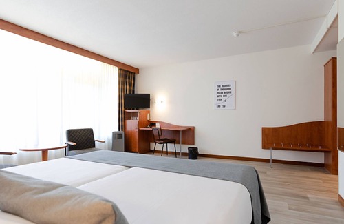 Bosschenhoofd Hotel | Spacious Bosschenhoofd Stay | Outdoor adventure, Cityscape | 2 Units