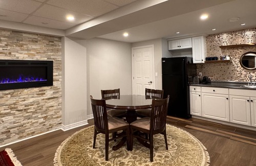 Innisfil Apartment | Spacious Bottom-Floor 2BR Suite