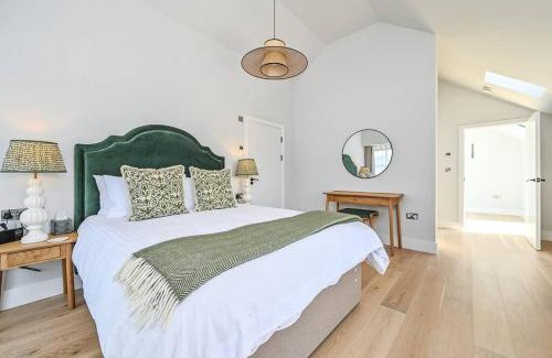 Charlestown House | Spacious Boutique House Near Beach and Bars, with Parking