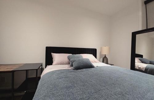 Halton Regional Municipality Apartment | Spacious Bright 9ft Ceiling with Private Entrance
