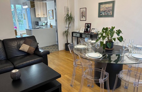 Leon Blum - Bon Coin Apartment | Spacious, bright and well located for 6P, parking