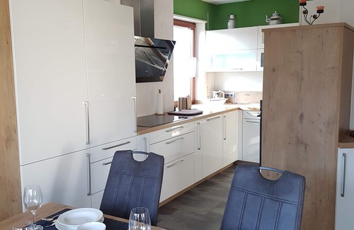 Haunstetten-West Apartment | Spacious, bright apartment with balcony in the south of Augsburg