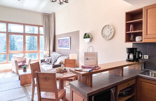 Flaine Apartment | Spacious, bright, south-facing T2 ski-in/ski-out apartment