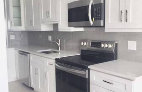 Delray Beach Condo | Spacious, Bright, Updated 2/2 — Bike/Walk to Trendy Downtown Delray Beach