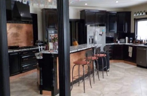 North Frontenac House | Spacious Country Retreat Near K&P Trail* Hot Tub* Water Access & Heated Pool
