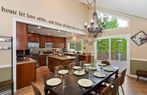 Cedar Glen Cabin | Spacious Cabin, AC, Deck + Fireplace, Games