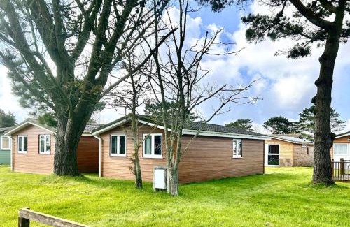Padstow House | Spacious cabin, near Padstow and 7 Bays