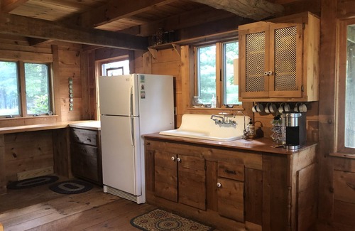 Strasburg Cabin | Spacious Cabin on Cedar Creek, Shenandoah's hidden getaway!