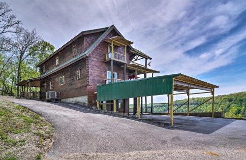 Albany House | Spacious Cabin on Dale Hollow Lake with Hot Tub!
