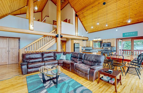 Christina Lake Cabin | Spacious cabin with fireplace, full kitchen, gas grill, patio, balcony, & W/D