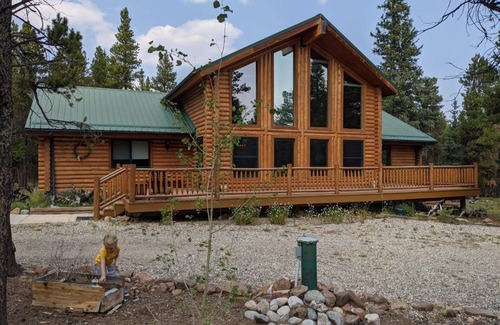 Fairplay Cabin | Spacious cabin with hot tub in a nicely treed area, close to many attractions