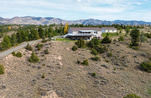 Helena House | Spacious Canyon Ferry Lake House with Bar and Views!