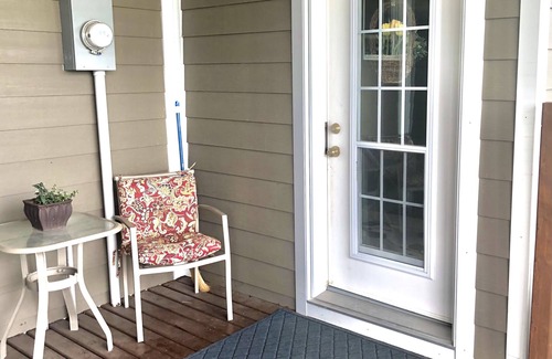 Okotoks Apartment | Spacious Carriage Suite in the Peaceful Foothills of the Canadian Rockies!
