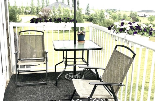 Okotoks Apartment | Spacious Carriage Suite in the Peaceful Foothills of the Canadian Rockies!