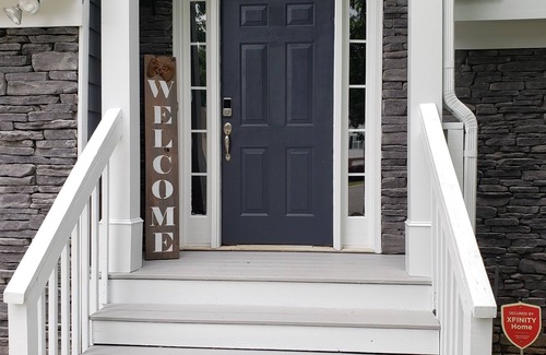 Cartersville House | SPACIOUS Cartersville HOME that SLEEPS UP TO 13 PEOPLE and 12 min. to Lakepoint!