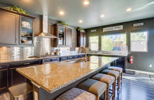 Castle Rock House | Spacious Castle Rock Home w/ Deck, Yard & Fire Pit