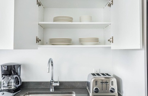 Central Square Apartment | Spacious Central Square Studio w/Doorman, near T Stop, by Blueground