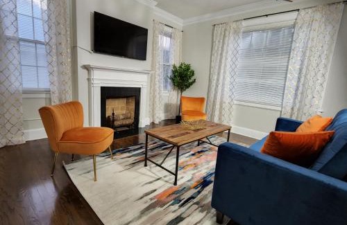 Montgomery House | Spacious Centrally Located 3 Bed 2 Bath - Sleeps 8